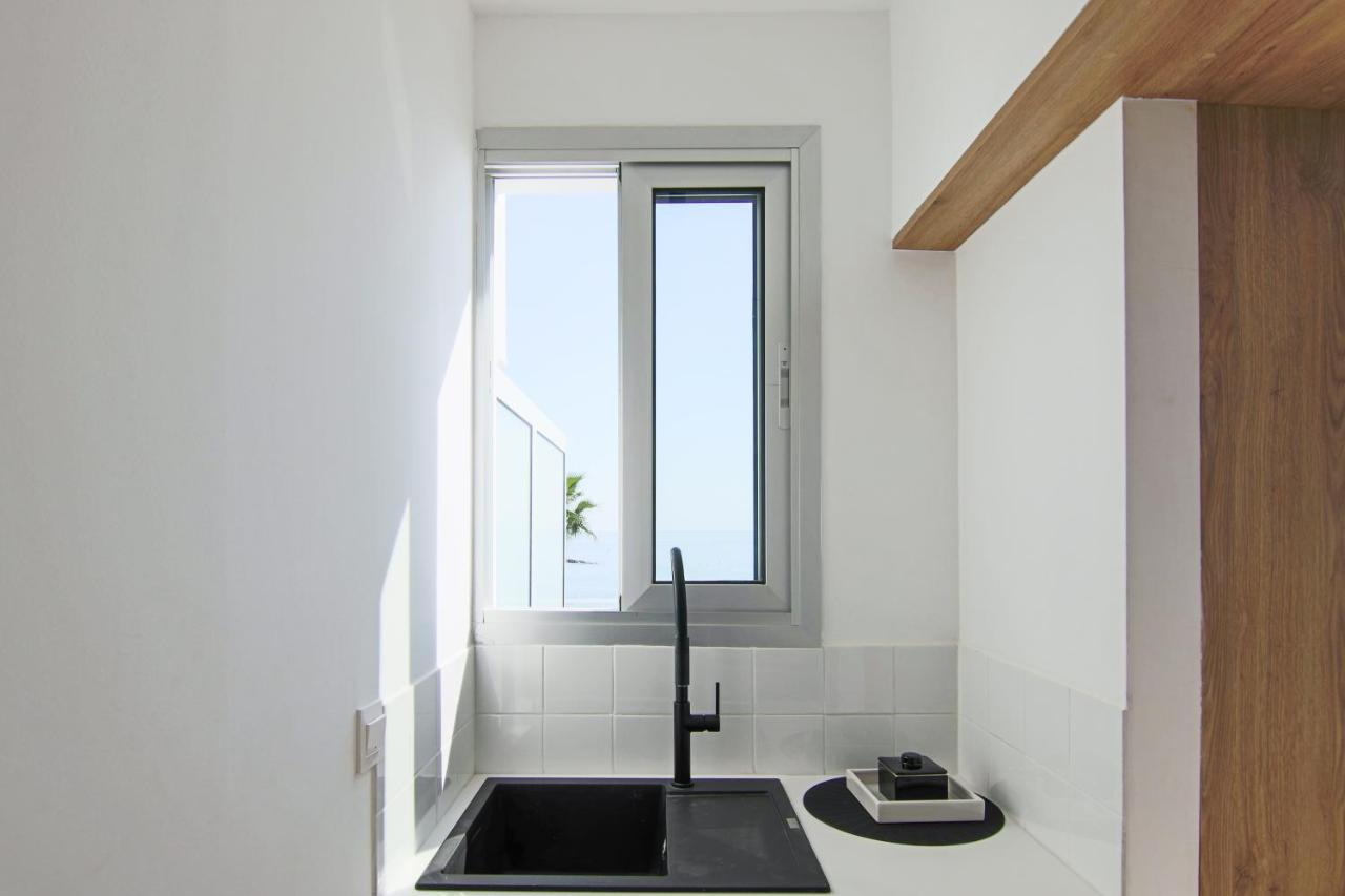 Phaedrus Living Seaview Studio Suite Lighthouse 52 Paphos Luaran gambar